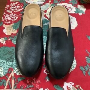 New Dansko Black Leather Slides/Mules Size 37